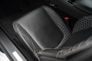 Image 20/50 of Aston Martin Vanquish (2014)