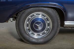 Imagen 20/34 de Mercedes-Benz 280 SE 3,5 (1969)