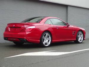 Image 4/99 of Mercedes-Benz SL 63 AMG (2012)