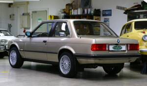 Afbeelding 7/40 van BMW 318i (1987)