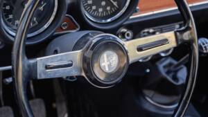 Image 20/54 of Alfa Romeo Giulia GT 1300 Junior (1972)