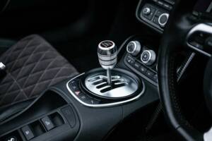 Immagine 31/35 di Audi R8 V10 Spyder (2011)