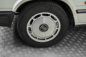 Image 23/50 de Volvo 740 (1984)