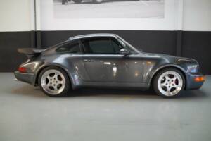 Imagen 28/50 de Porsche 911 Carrera 2 (1990)