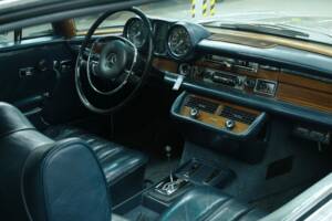 Image 31/50 of Mercedes-Benz 280 SE 3,5 (1970)