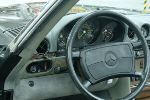 Image 35/50 de Mercedes-Benz 560 SL (1988)