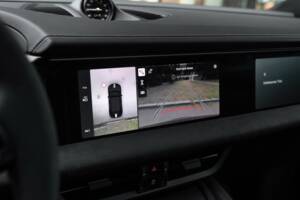 Image 7/13 of Porsche Macan GTS (2026)