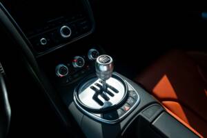 Image 2/33 of Audi R8 (2007)