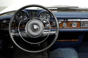 Image 11/24 of Mercedes-Benz 600 (1971)
