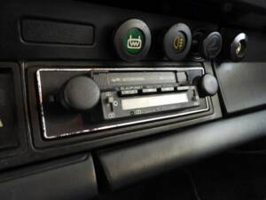 Image 8/14 de Porsche 911 2.7 S (1974)