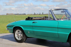 Image 7/50 of Alfa Romeo 1750 Spider Veloce (1969)