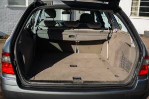 Immagine 24/25 di Mercedes-Benz E 280 CDI T (2009)