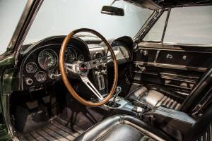 Image 9/16 of Chevrolet Corvette Sting Ray Convertible (1967)