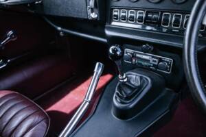 Bild 22/32 von Jaguar E-Type V12 (2+2) (1973)