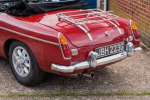 Image 15/25 of MG MGB V8 (1969)