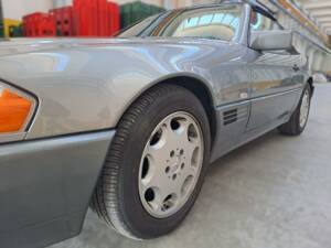 Image 21/50 de Mercedes-Benz 300 SL-24 (1992)