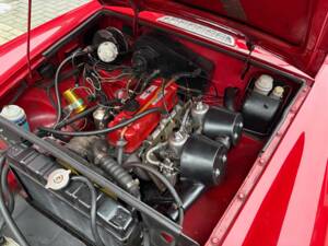 Image 19/23 of MG MGB GT (1968)