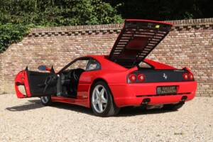 Bild 45/50 von Ferrari F 355 Berlinetta (1996)
