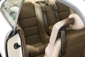 Immagine 39/50 di BMW 850i (1990)