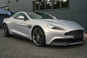 Image 22/50 of Aston Martin Vanquish (2014)