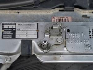Imagen 22/24 de Mercedes-Benz E 220 (1996)