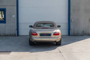 Image 26/91 de Jaguar XK8 4.0 (2000)