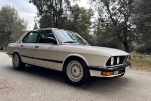 Bild 5/47 von BMW 528i (1986)