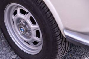 Imagen 23/50 de BMW 1802 (1975)