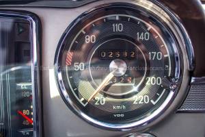 Image 10/26 of Mercedes-Benz 230 SL (1966)