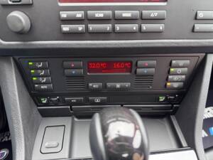 Afbeelding 17/31 van BMW 528i (1997)