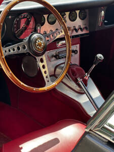 Image 11/11 of Jaguar E-Type 3.8 (1962)