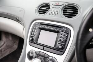 Image 31/41 of Mercedes-Benz SL 55 AMG (2003)