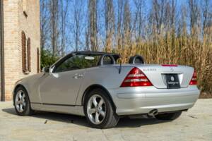 Image 6/50 de Mercedes-Benz SLK 320 (2001)