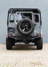 Image 36/56 of Land Rover 90 (1990)