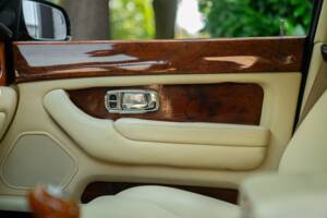 Immagine 29/50 di Bentley Arnage Red Label (1999)