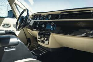 Image 8/15 de Rolls-Royce Phantom Coupé (2011)
