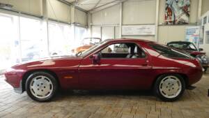 Image 3/18 of Porsche 928 S (1982)