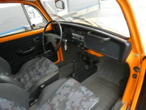 Image 12/29 of Volkswagen Beetle 1302 (1972)