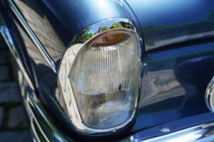 Image 11/13 of Mercedes-Benz 300 SE (1967)