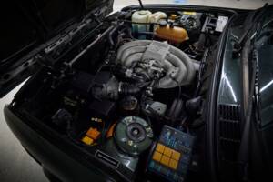 Image 90/90 of BMW 325i (1987)