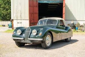 Image 35/50 of Jaguar XK 120 DHC (1954)