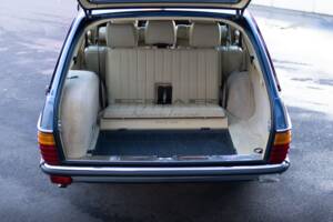 Bild 20/36 von Mercedes-Benz 280 TE (1981)