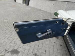 Image 37/50 of Mercedes-Benz 280 SL (1971)