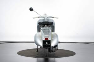 Image 3/45 de Piaggio Vespa 150 (1958)