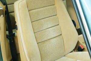 Bild 45/50 von Mercedes-Benz 380 SEC (1983)