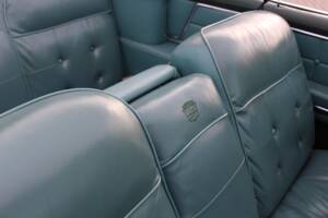 Image 15/29 of Cadillac 62 Convertible (1963)