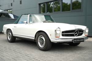 Image 11/50 de Mercedes-Benz 280 SL (1968)