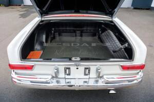 Image 13/24 de Mercedes-Benz 220 SE b (1963)