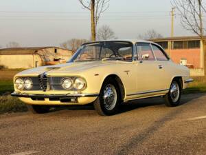 Image 1/29 of Alfa Romeo 2600 Sprint (1966)
