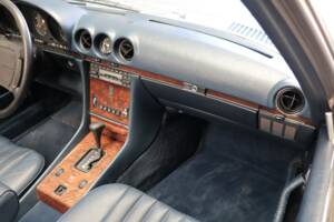 Image 32/50 de Mercedes-Benz 560 SL (1988)